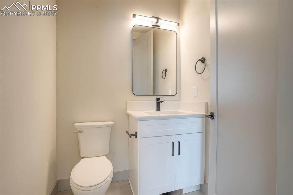 Image 11 of 46: Bathroom