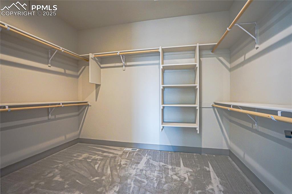 Image 22 of 46: Closet