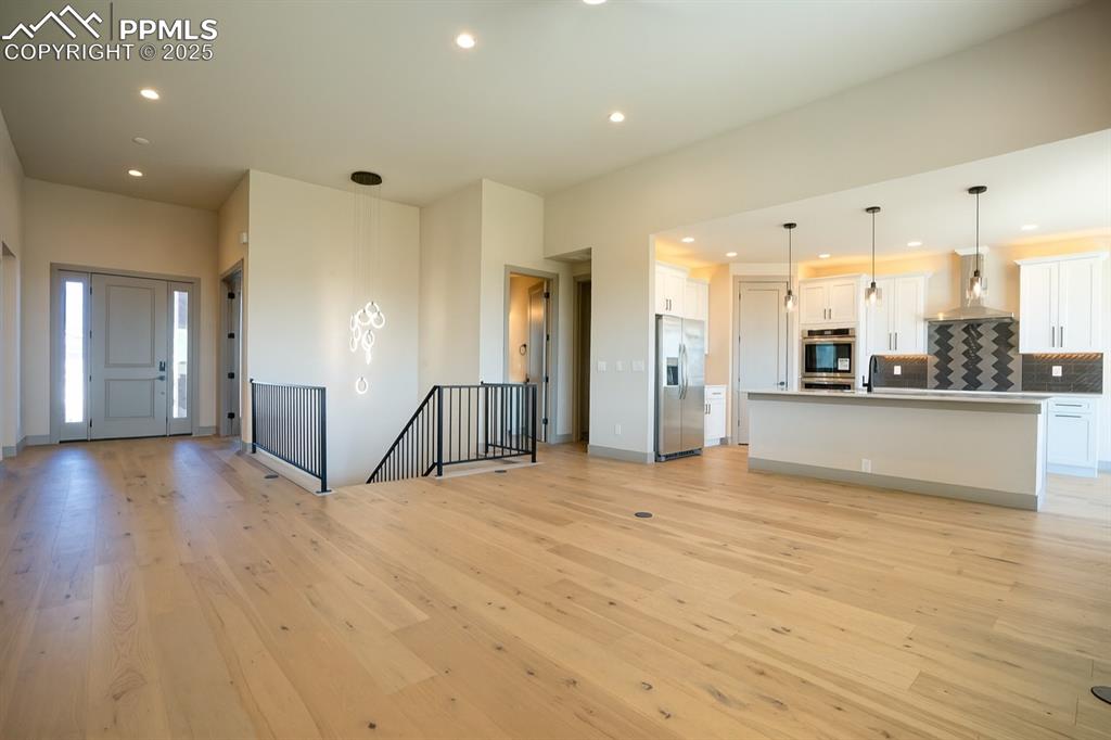 Image 4 of 46: Kitchen