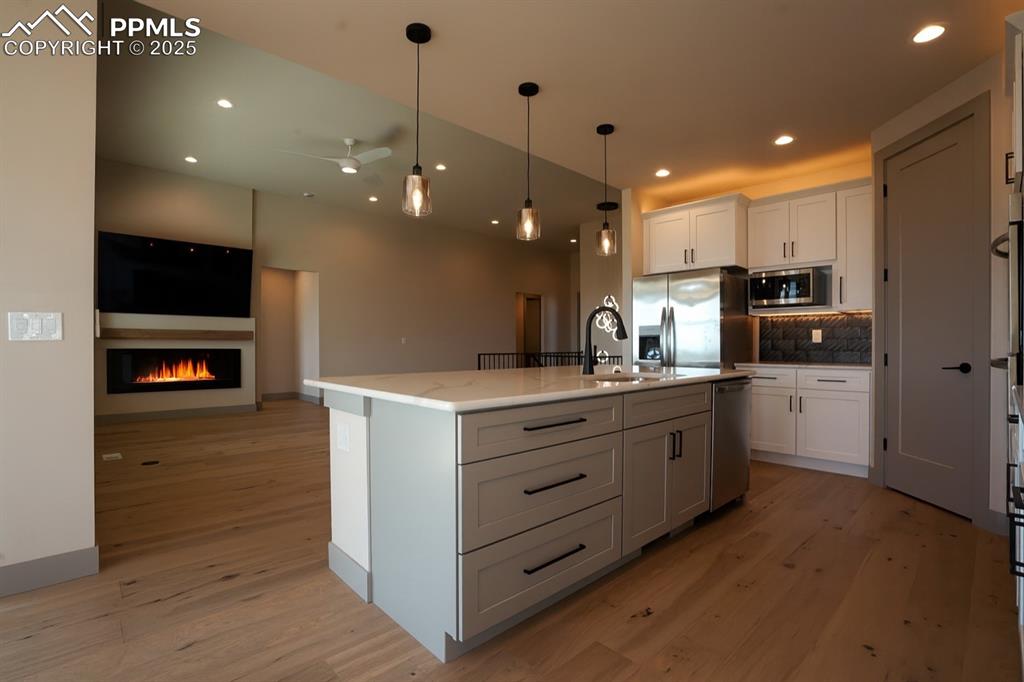 Image 7 of 46: Kitchen