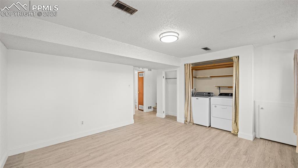 Image 13 of 29: Laundry