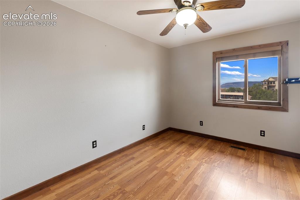 Image 36 of 49: Family Room