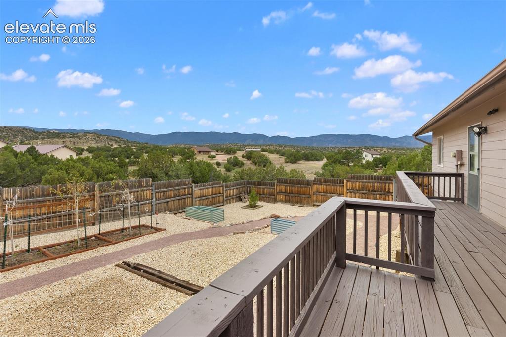 Image 9 of 49: Deck