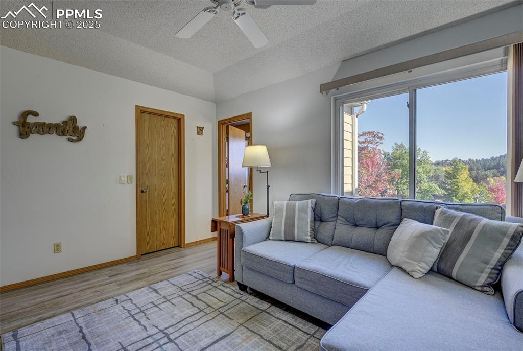 Image 17 of 43: Main level Bedroom w/ Private Full Bathroom & Walk-in Closet(Currently used