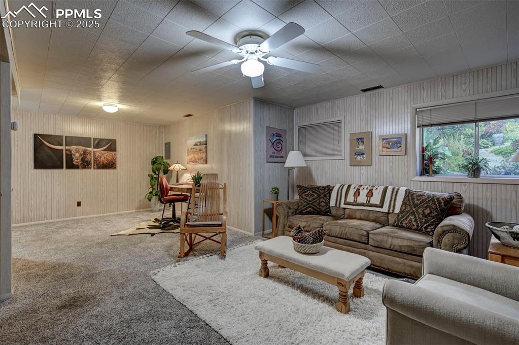 Image 28 of 43: Bedroom w/Ensuite and sitting Area