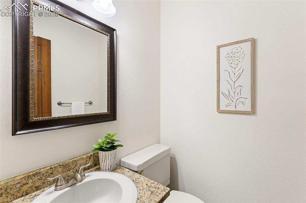 Image 31 of 42: Bathroom