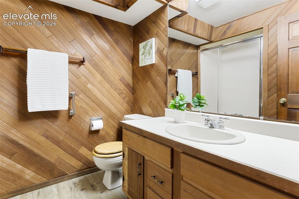 Image 46 of 49: Bathroom
