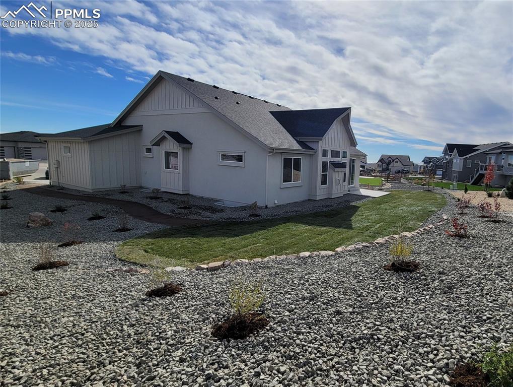 Image 24 of 25: Dyk===