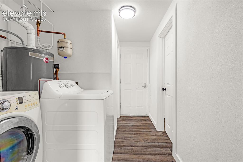 Image 19 of 43: Laundry