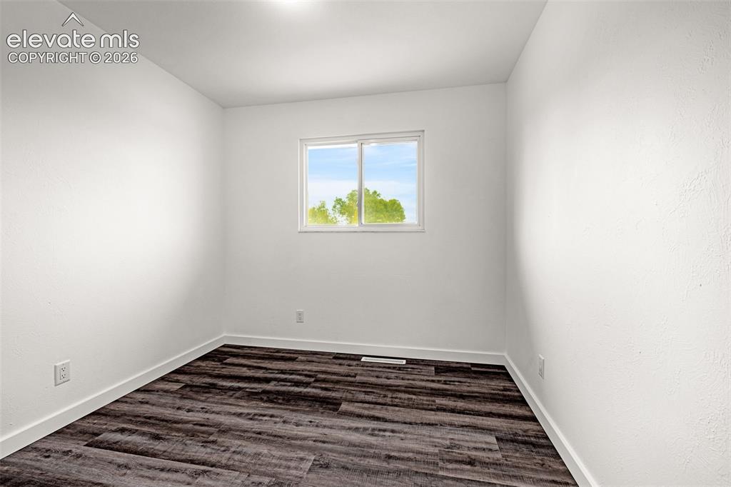 Image 24 of 43: Bonus Room