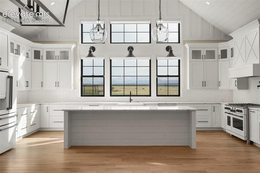 Image 4 of 49: Floorplan of second floor
