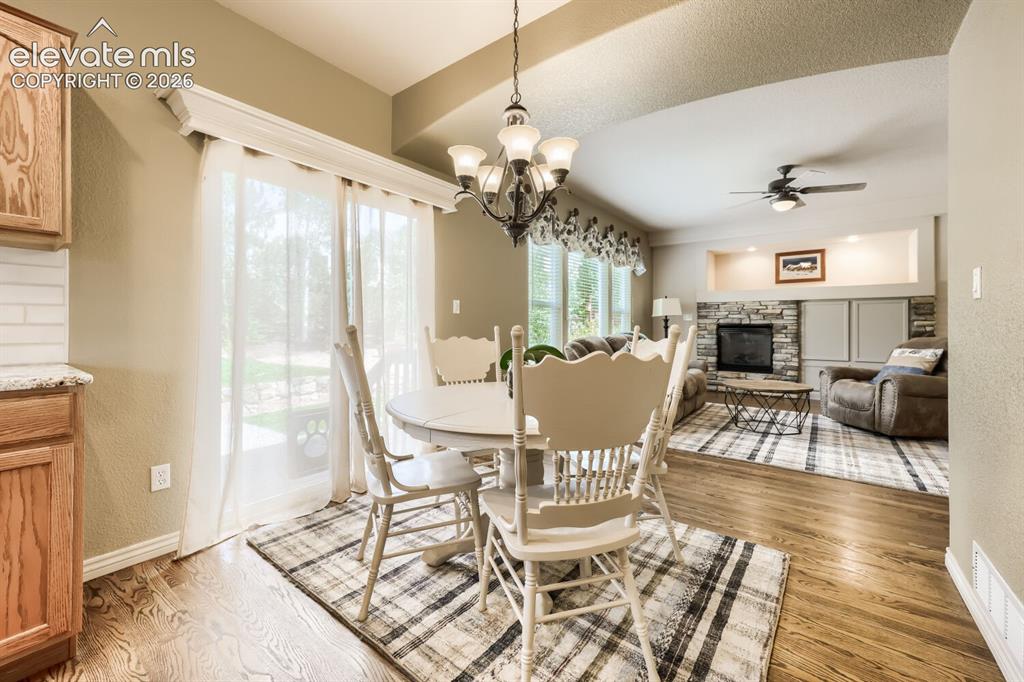 Image 15 of 47: Dining Area