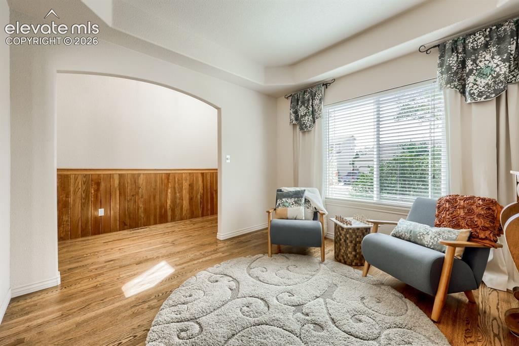 Image 4 of 47: Sitting Room