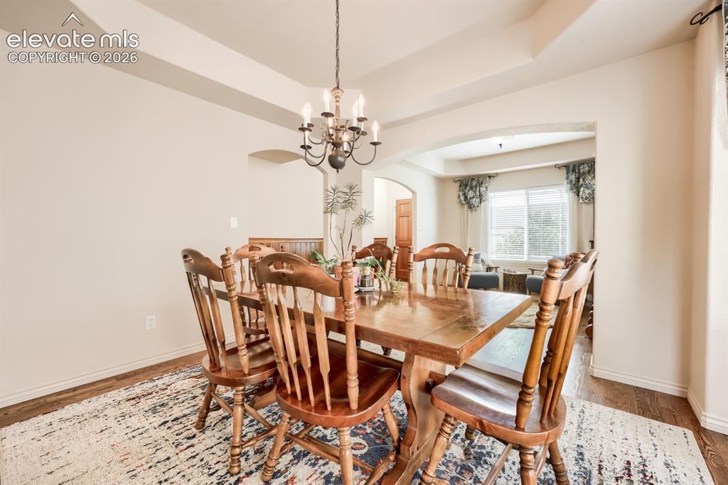 Image 7 of 47: Dining Area