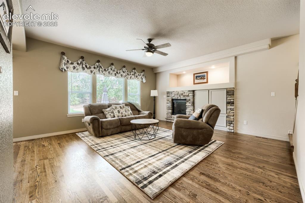 Image 9 of 47: Living Room