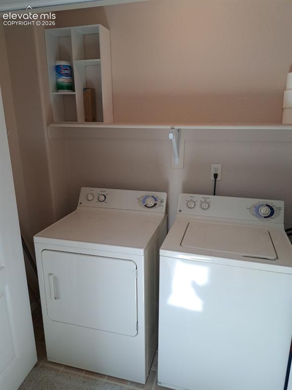 Image 23 of 23: Laundry