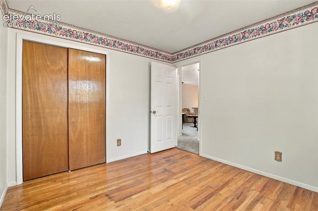 Image 23 of 42: Upstairs Bedroom