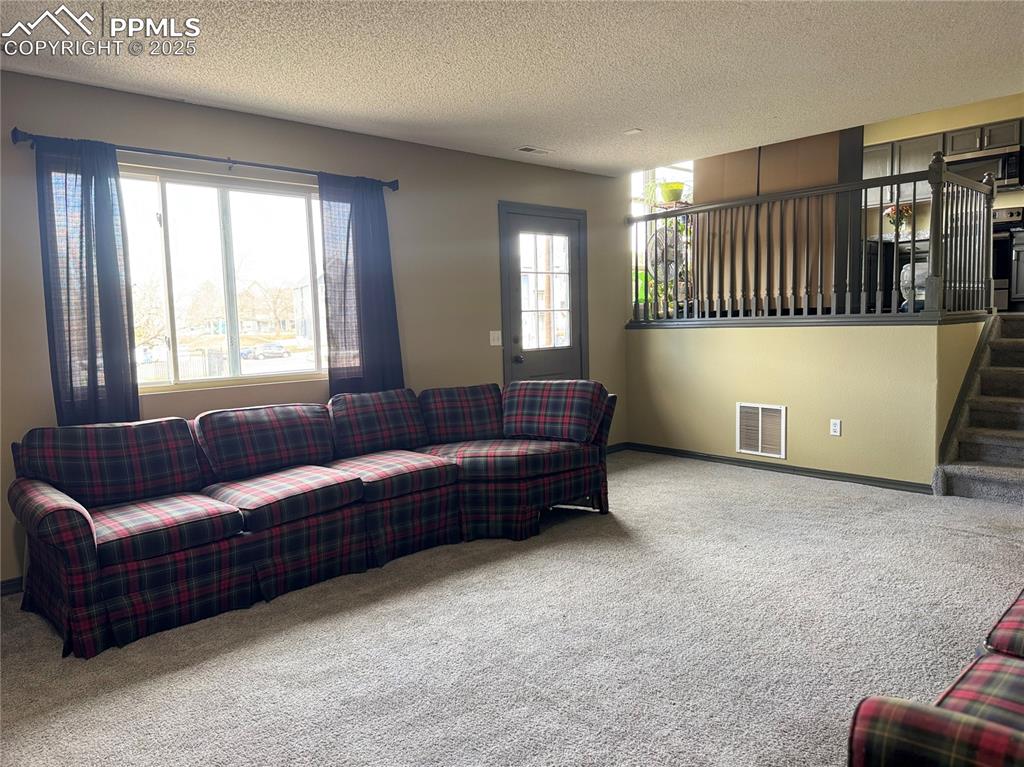 Image 5 of 21: Living Room