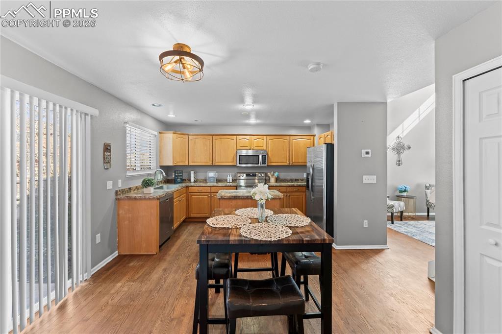 Image 12 of 43: Kitchen