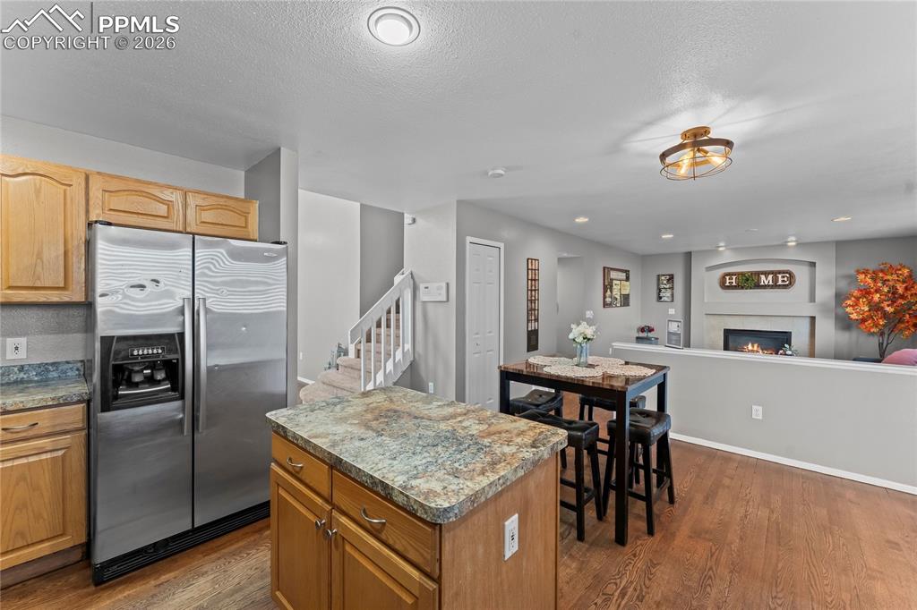 Image 13 of 43: Kitchen