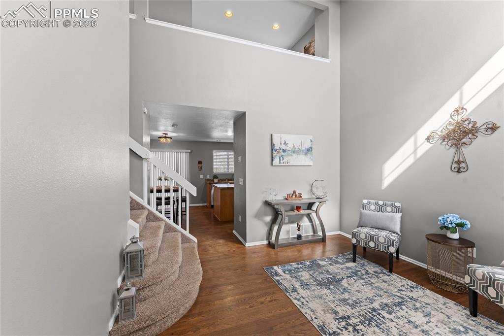 Image 7 of 43: Sitting Room