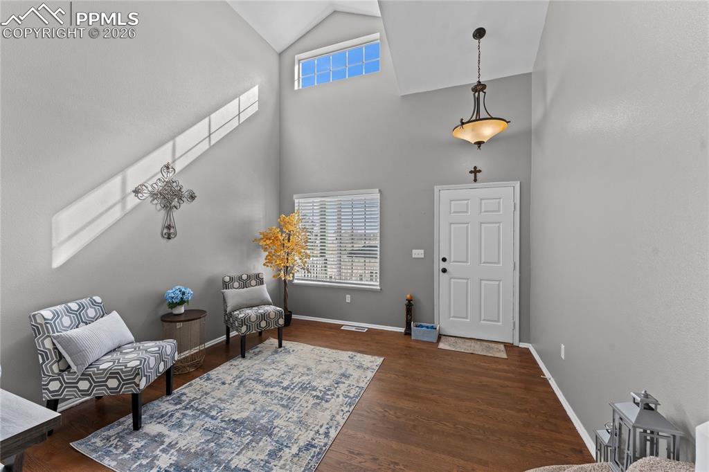 Image 9 of 43: Sitting Room