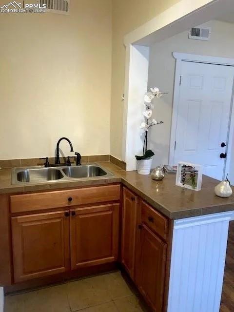 Image 20 of 33: Unit 3