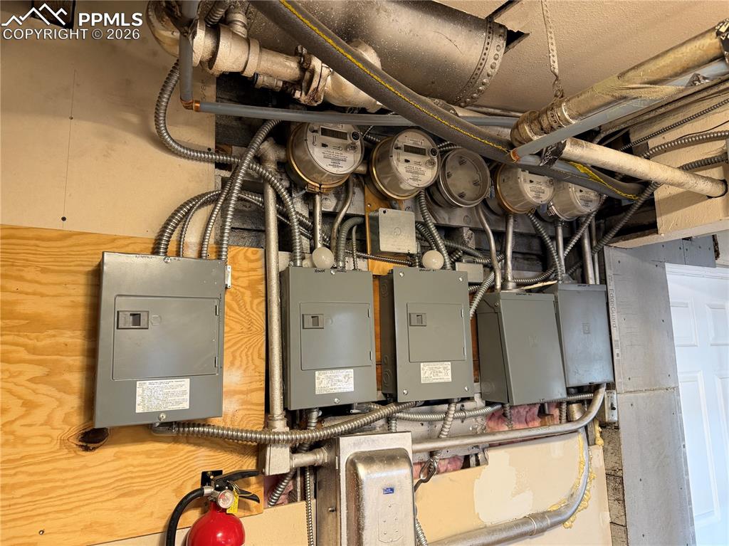 Image 33 of 33: Electrical in Laundry room