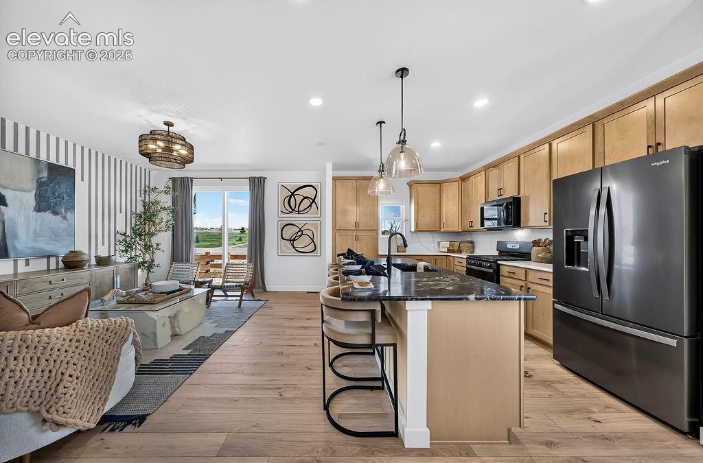 Image 8 of 49: Kitchen