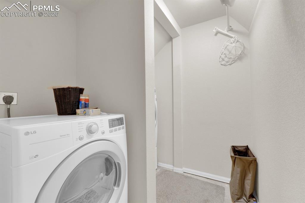 Image 26 of 49: Laundry room