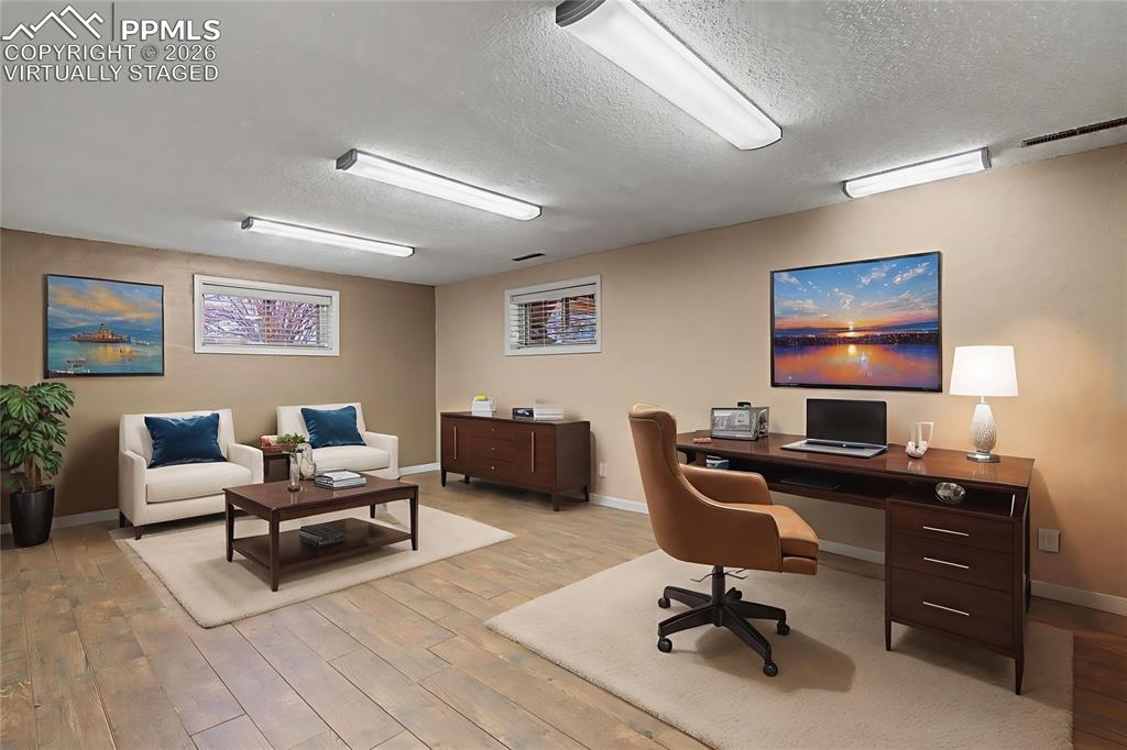 Image 34 of 50: Virtually Staged