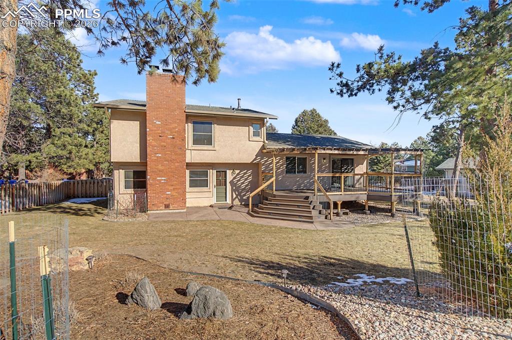 Image 44 of 50: Back of Structure