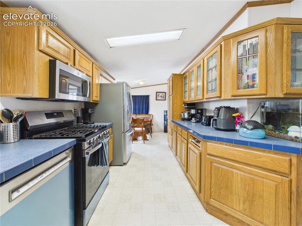 Image 12 of 34: Kitchen