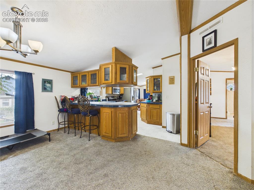 Image 15 of 34: Kitchen