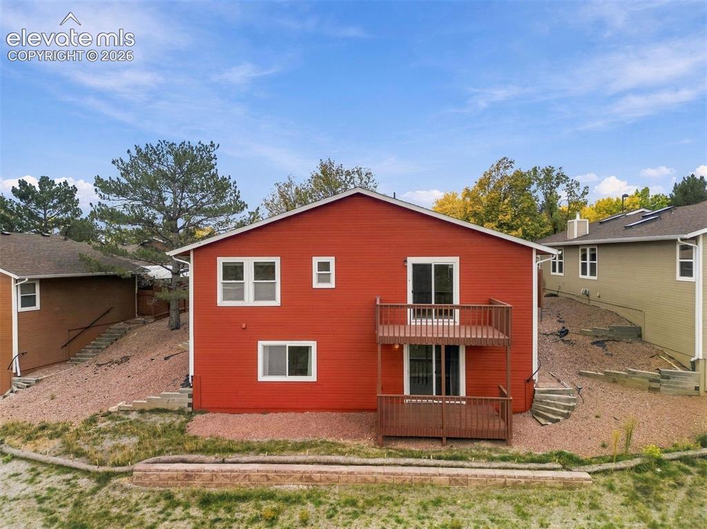 Image 9 of 40: Walkout rear of home