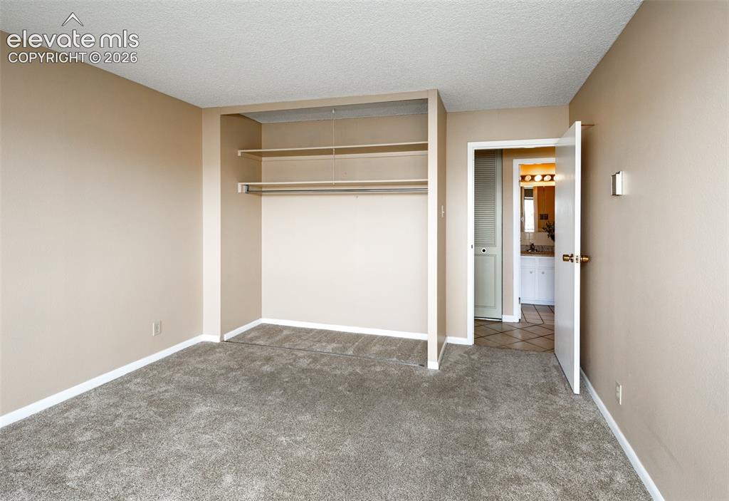 Image 18 of 33: Bedroom