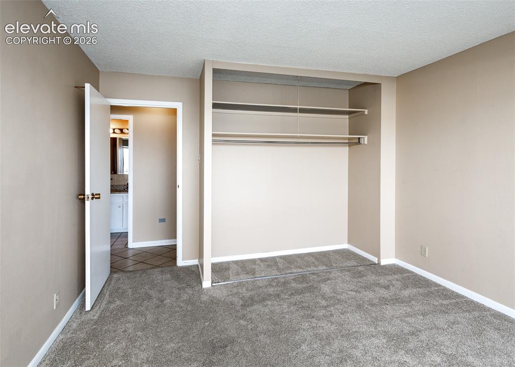 Image 19 of 33: Bedroom
