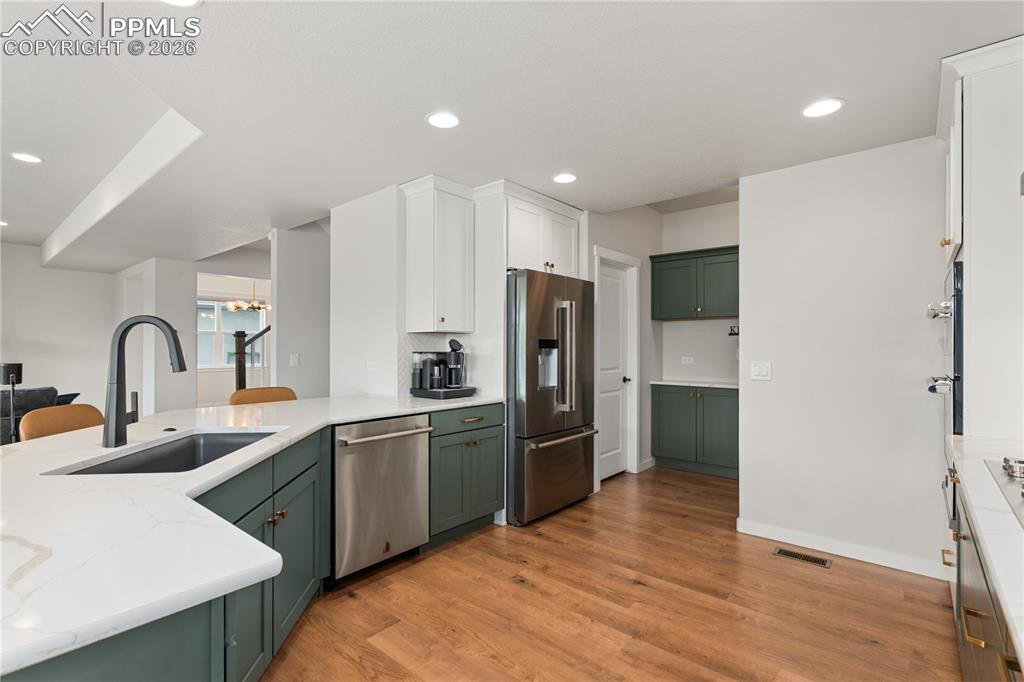 Image 14 of 36: Kitchen