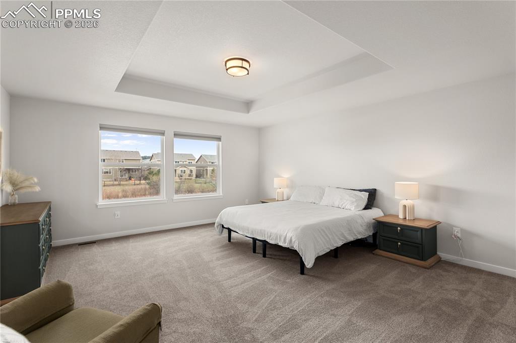 Image 18 of 36: Bedroom