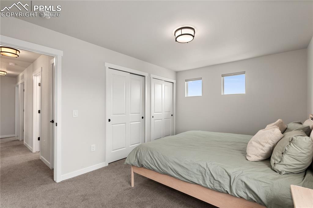 Image 23 of 36: Bedroom