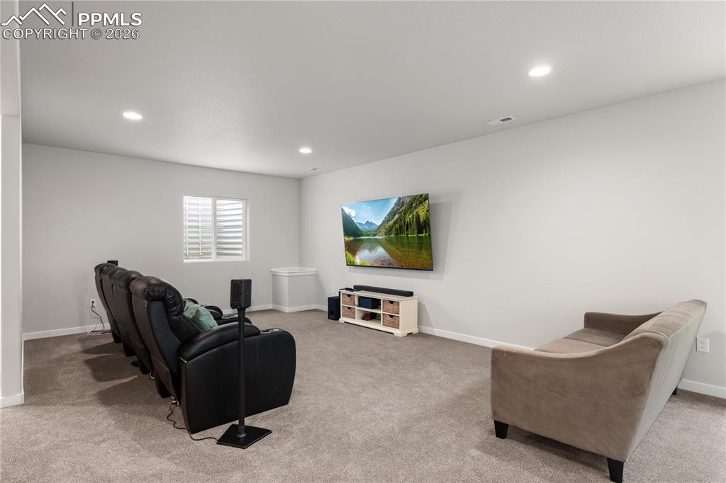 Image 33 of 36: Sitting Room