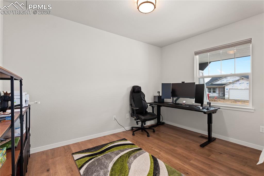 Image 6 of 36: Office