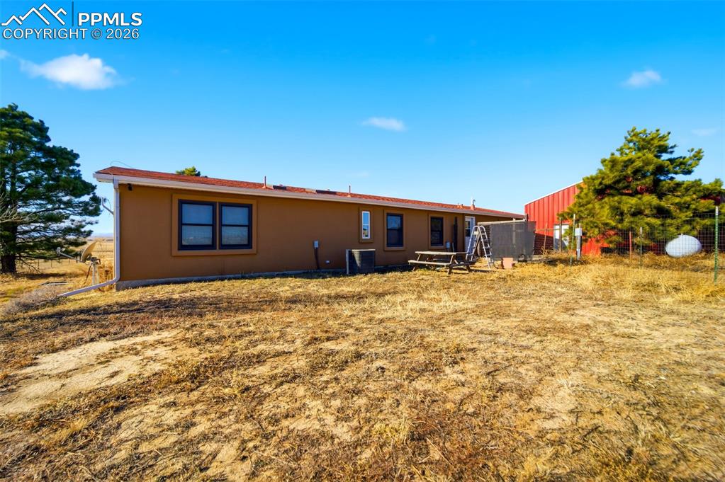 Image 24 of 39: Back of Structure