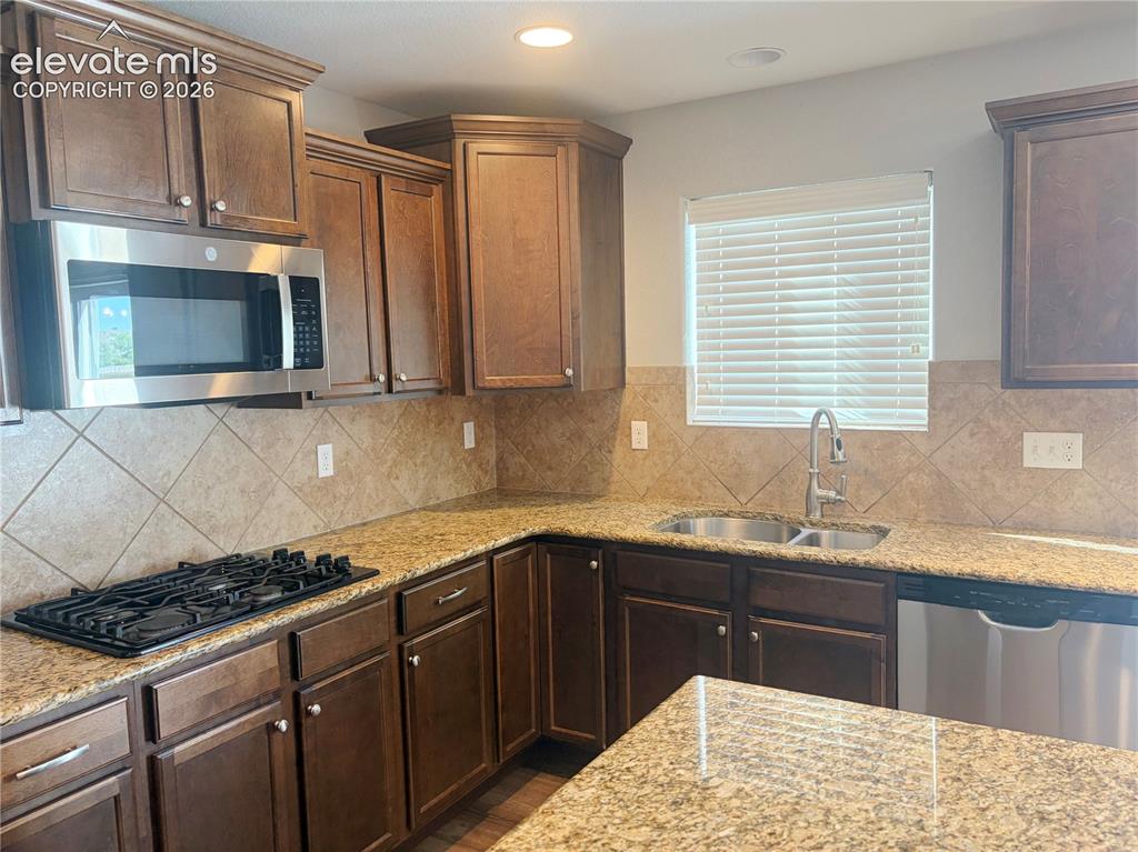 Image 11 of 39: Kitchen