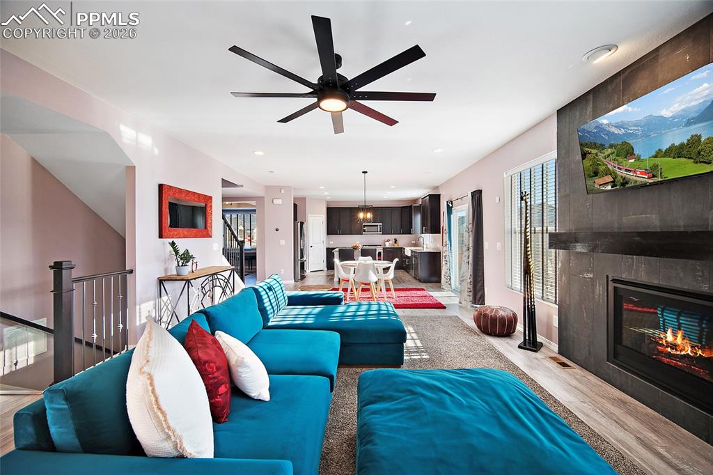 Image 13 of 41: Family Room