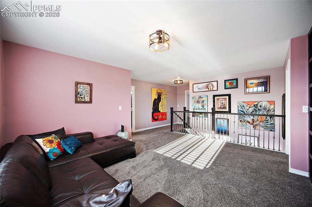 Image 17 of 41: Loft