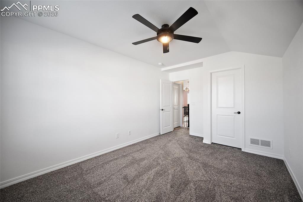 Image 26 of 41: Bedroom