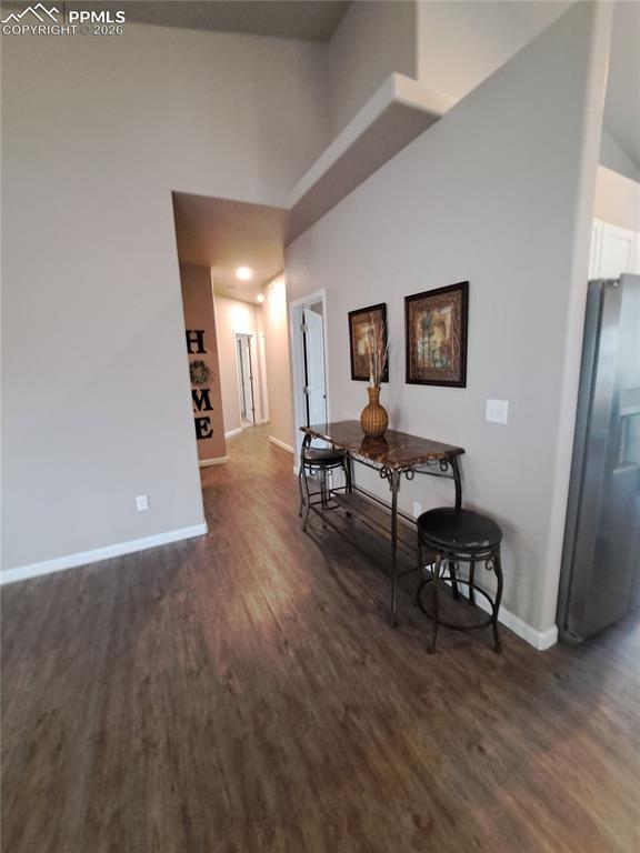 Image 5 of 10: Dining Area