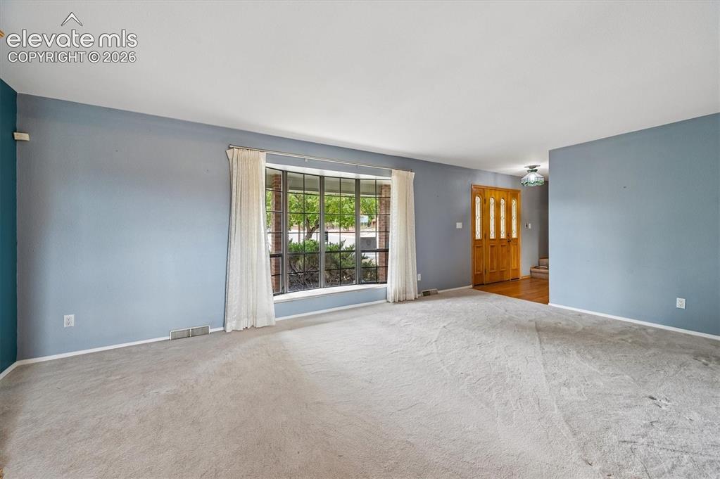 Image 10 of 40: Living Room