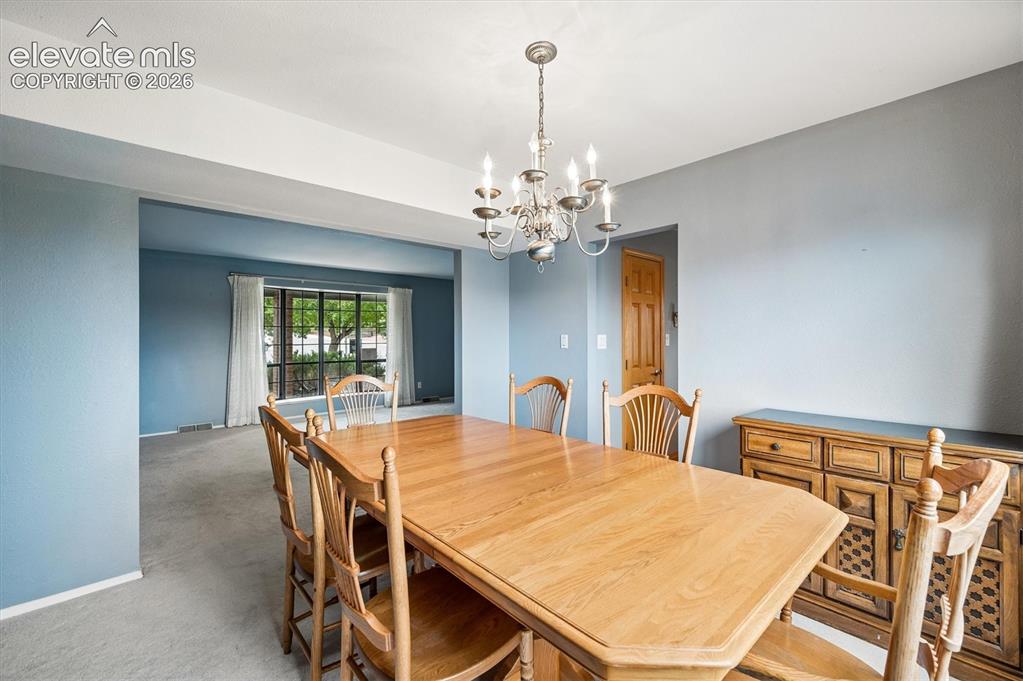 Image 12 of 40: Dining Room